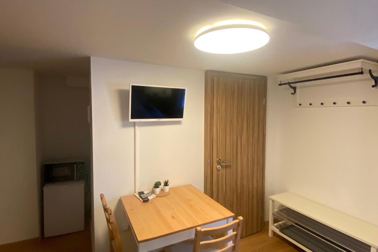 Roessli Self Check In 24-7 Free Parking Aparthotel Unterägeri Exteriör bild